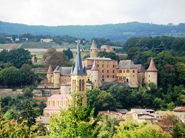 jarnioux chateau marche randonnée beaujolais France